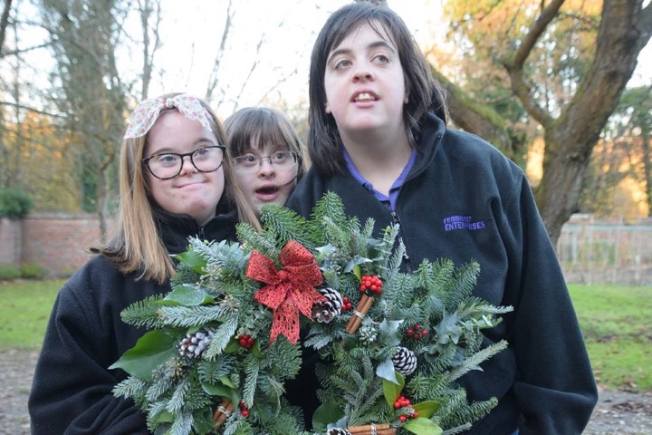 FE Xmas Wreaths